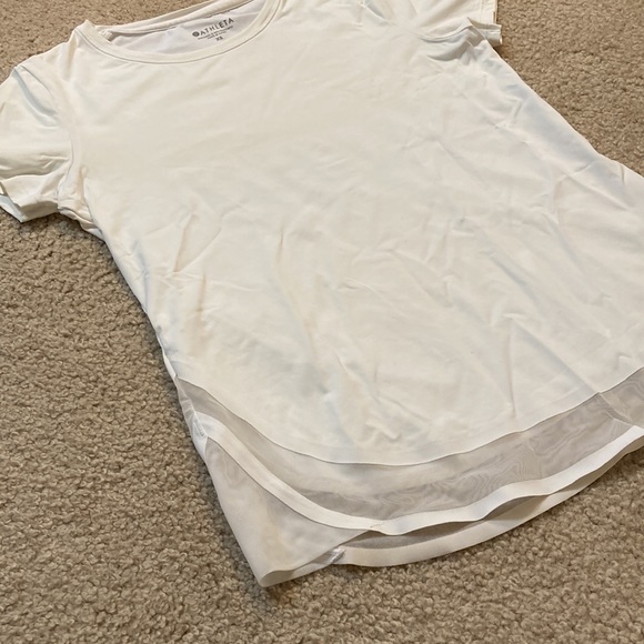 Athleta Cadence tee shirt - Picture 4 of 9